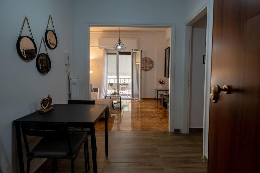 Entire Apt, 2nd Floor, Balcony Athen
