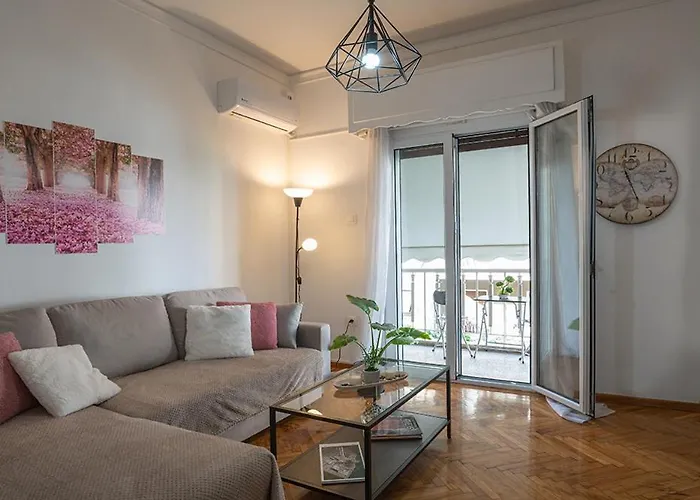 Entire Apt, 2Nd Floor, Balcony