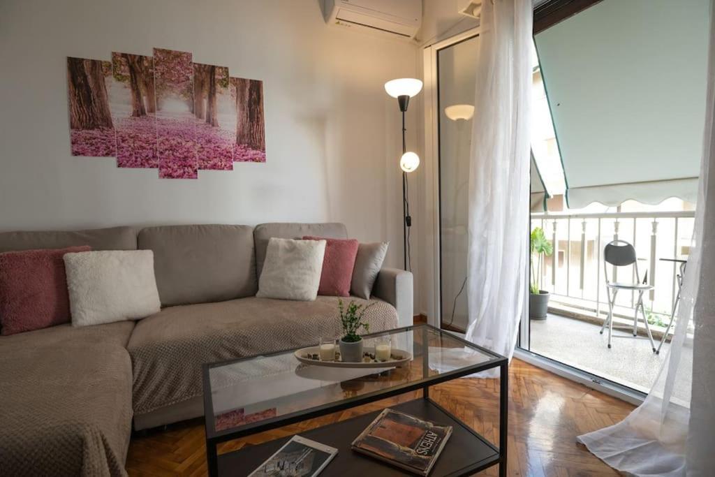 Entire Apt, 2nd Floor, Balcony Appartamento Atene