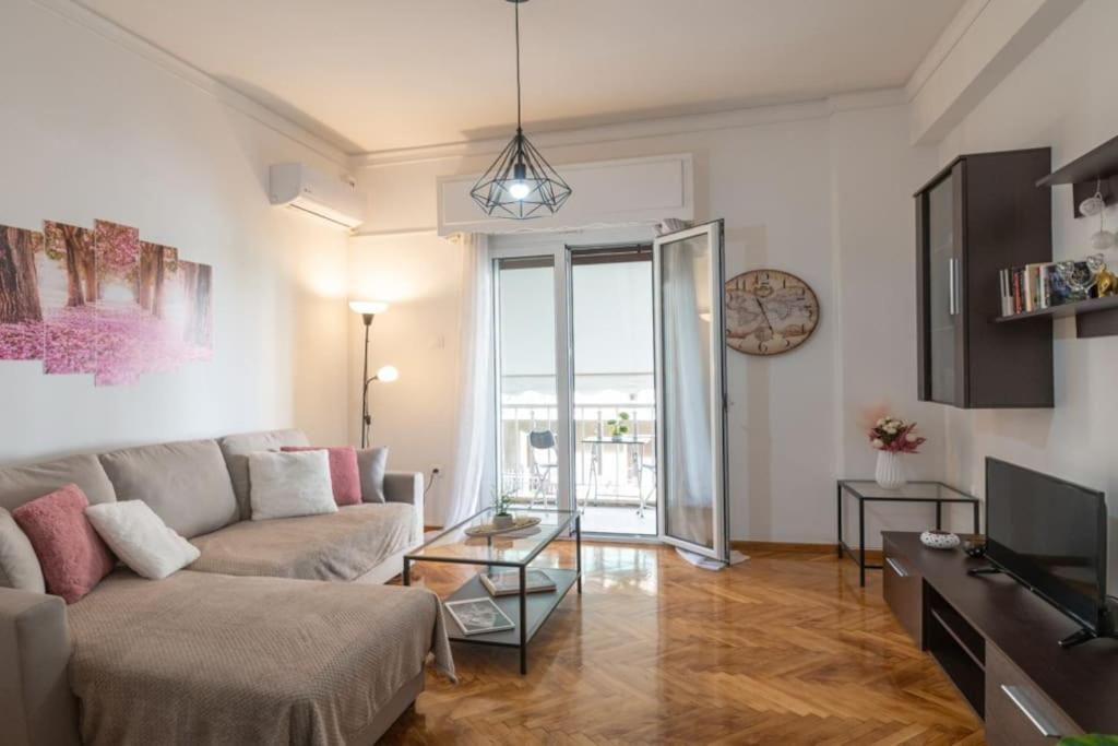 Appartamento Entire Apt, 2nd Floor, Balcony
