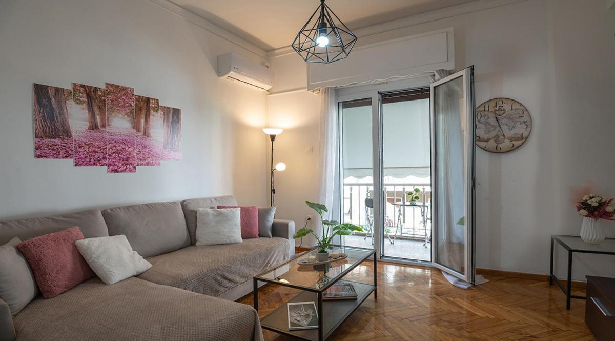 Entire Apt, 2nd Floor, Balcony Appartamento